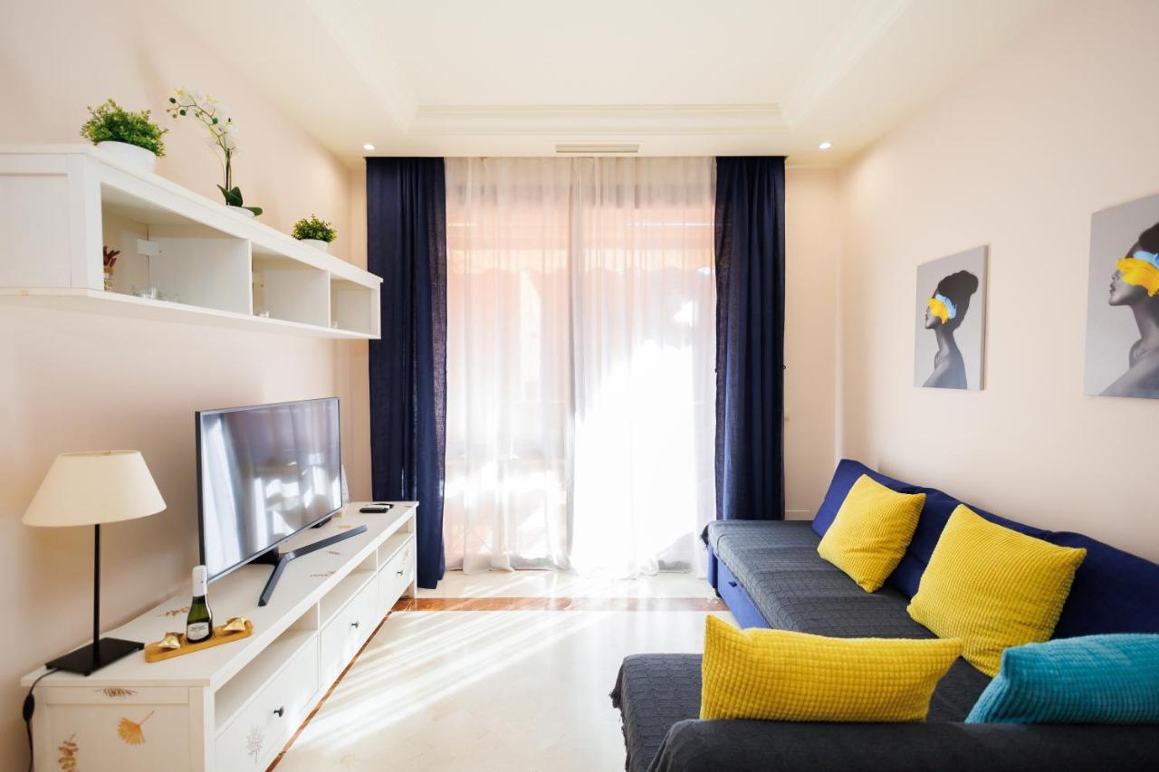 Two-Room Apartment In Elviria Near The Beach With Parking Marbella Bagian luar foto